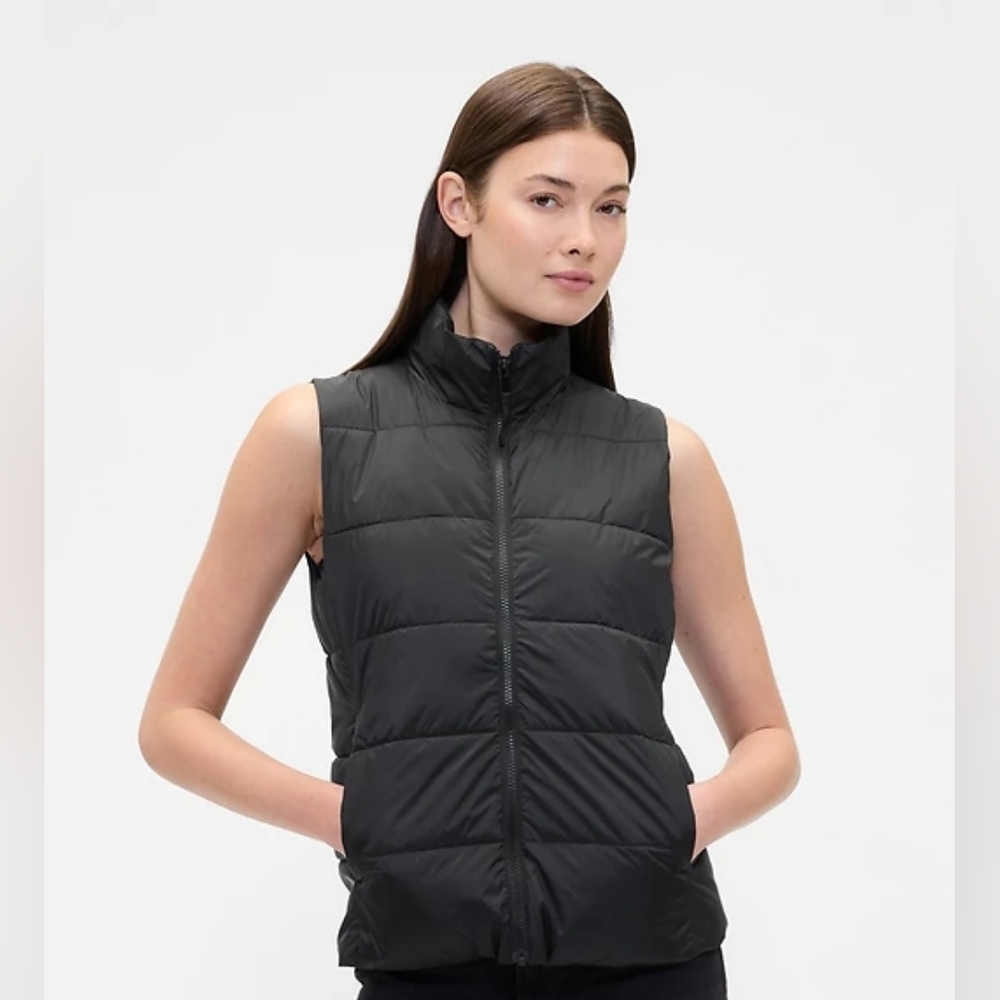 NEW❣️ GAP Women's Puffer Vest (Black)